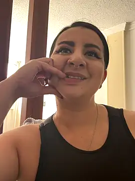 Snapshot of Abril_Luv chatting on December 1, 2025, 1:12 pm Abril Luv online show from December 1, 2025, 1:12 pm