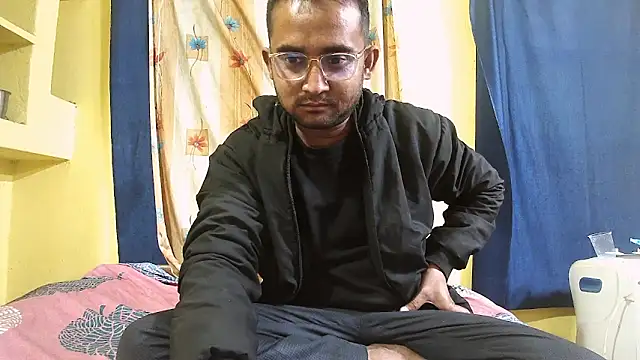 Cute boy2000 online show from January 24, 2025, 1:24 am