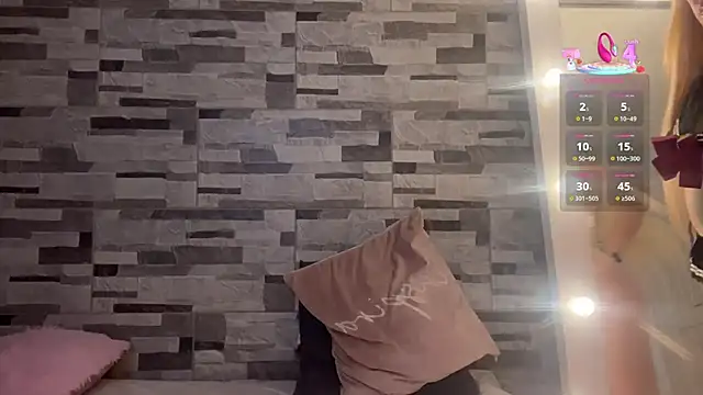 bigclit online show from October 24, 2025, 6:29 pm