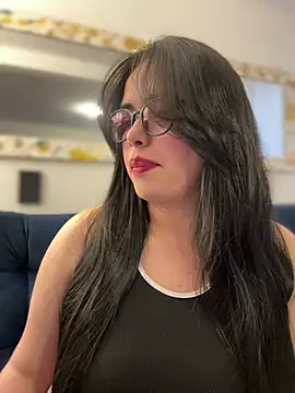 Snapshot of andra_rose chatting on February 18, 2025, 11:08 pm andra rose online show from February 18, 2025, 11:08 pm