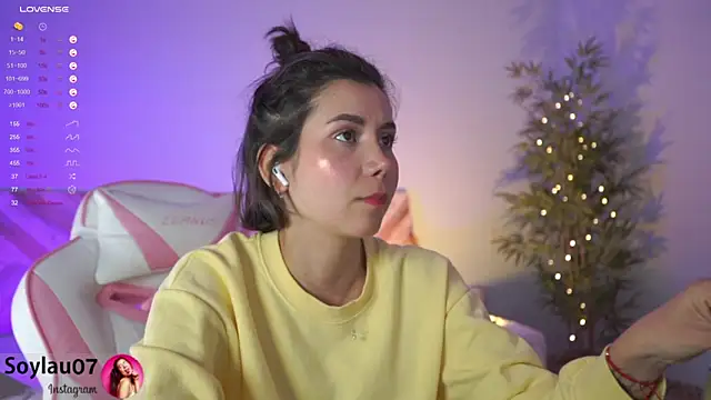 Snapshot of imjess01 chatting on December 15, 2024, 1:57 am imjess01 online show from December 15, 2024, 1:57 am