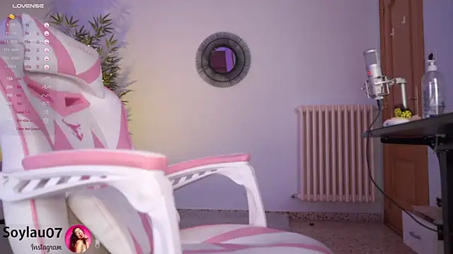 Snapshot of imjess01 chatting on February 19, 2025, 2:33 am imjess01 online show from February 19, 2025, 2:33 am