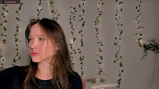 Amelia Lein online show from November 29, 2025, 10:43 pm