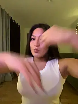 LuceroRm online show from January 9, 2026, 4:19 am