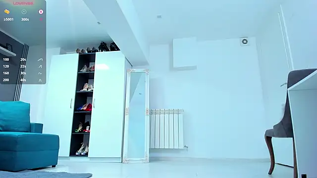 Snapshot of Christall_StarXX chatting on January 12, 2026, 7:42 pm Christall StarXX online show from January 12, 2026, 7:42 pm