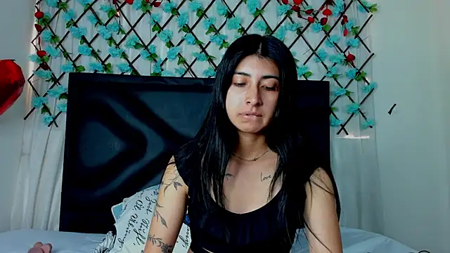 Snapshot of EmmaWilliamss chatting on March 2, 2025, 5:09 pm EmmaWilliamss online show from March 2, 2025, 5:09 pm