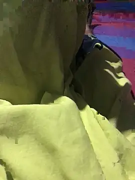 Rainy  online show from April 28, 2026, 11:42 pm