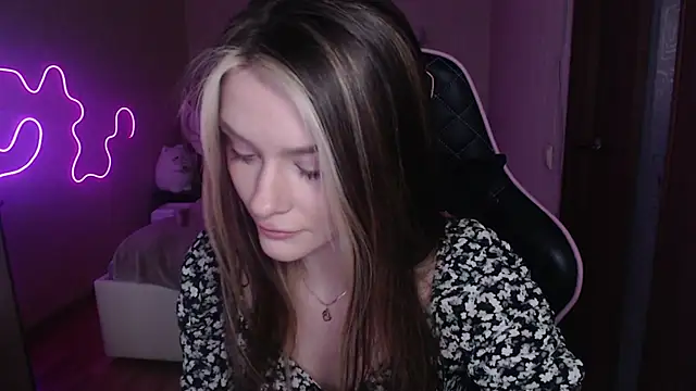 Snapshot of jeann_elsaa chatting on February 1, 2025, 6:54 am jeann elsaa online show from February 1, 2025, 6:54 am