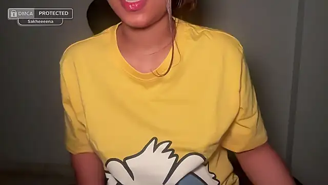 Snapshot of Queen_Sakhi chatting on June 10, 2026, 7:37 pm Queen Sakhi online show from June 10, 2026, 7:37 pm