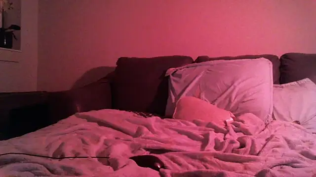 lofibunni online show from February 24, 2025, 4:16 am