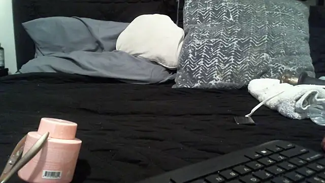 Snapshot of lofibunni chatting on June 21, 2026, 8:03 pm lofibunni online show from June 21, 2026, 8:03 pm