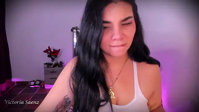 Snapshot of victoriaasaenz_ chatting on May 6, 2026, 12:58 am victoriaasaenz online show from May 6, 2026, 12:58 am