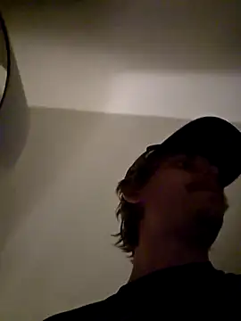 Snapshot of stonerkid578 chatting on April 3, 2026, 2:29 am stonerkid578 online show from April 3, 2026, 2:29 am