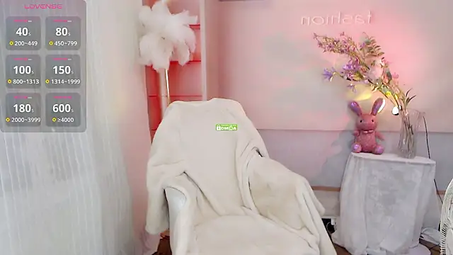 Snapshot of Aili-LL chatting on December 6, 2024, 4:19 am Aili-LL online show from December 6, 2024, 4:19 am