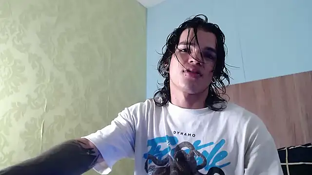 Snapshot of AlbertBernal69 chatting on October 5, 2025, 3:41 am AlbertBernal69 online show from October 5, 2025, 3:41 am