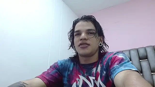 Snapshot of AlbertBernal69 chatting on September 23, 2025, 3:13 am AlbertBernal69 online show from September 23, 2025, 3:13 am