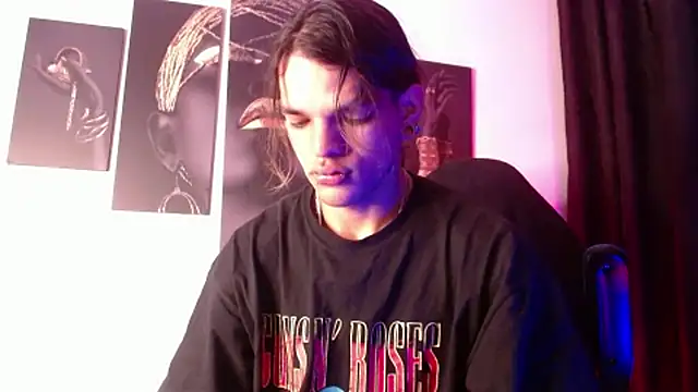 Snapshot of AlbertBernal69 chatting on November 13, 2025, 11:47 am AlbertBernal69 online show from November 13, 2025, 11:47 am