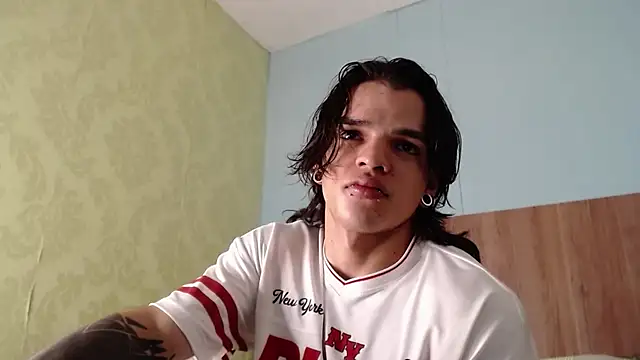 Snapshot of AlbertBernal69 chatting on October 2, 2025, 2:59 am AlbertBernal69 online show from October 2, 2025, 2:59 am