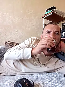 Snapshot of bestofyalcinturkey chatting on November 13, 2025, 8:51 am bestofyalcinturkey online show from November 13, 2025, 8:51 am