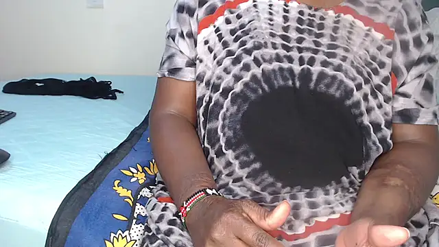 judyshinel20 online show from November 13, 2025, 6:12 pm