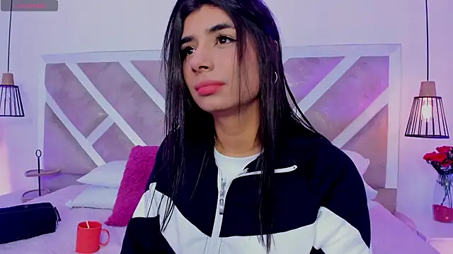 ZiaCalifa online show from April 16, 2026, 11:44 am