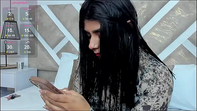 ZiaCalifa online show from January 7, 2026, 11:59 am