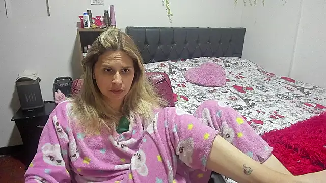 lauren ashlee online show from February 17, 2026, 12:30 am