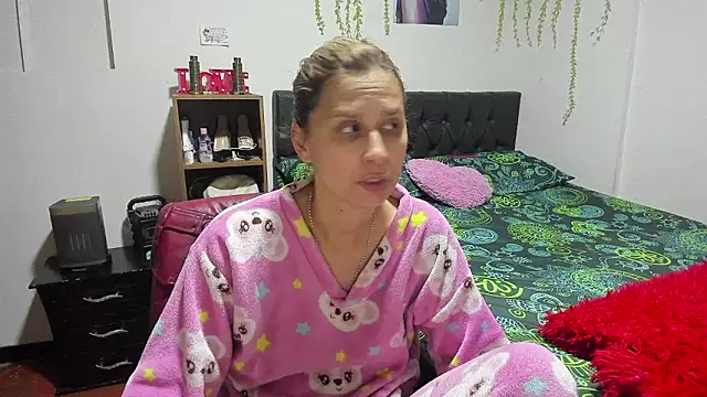 lauren ashlee online show from February 12, 2026, 11:37 pm