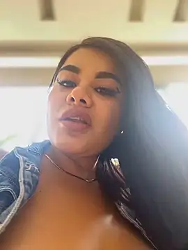 Snapshot of Insane_Issa chatting on February 12, 2025, 4:33 pm Insane Issa online show from February 12, 2025, 4:33 pm