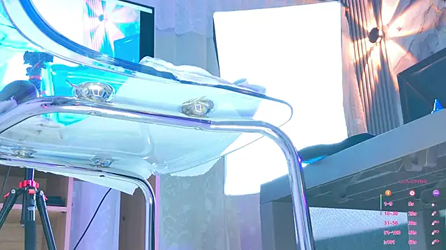 NathaxaLeans online show from October 26, 2025, 11:43 am