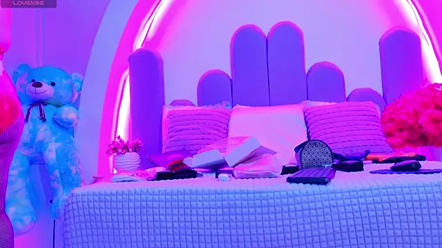 NathaxaLeans online show from April 5, 2026, 12:23 pm