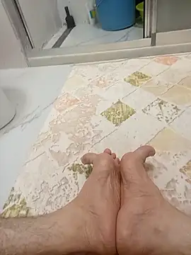 Snapshot of Hardapple01 chatting on January 9, 2026, 3:57 am Hardapple01 online show from January 9, 2026, 3:57 am