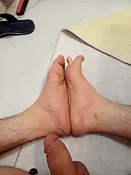 Hardapple01 online show from March 26, 2026, 8:51 pm