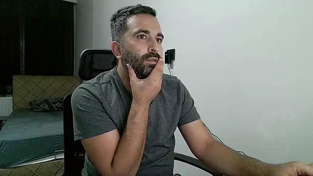 Snapshot of tgltplsr chatting on September 19, 2025, 12:25 am tgltplsr online show from September 19, 2025, 12:25 am