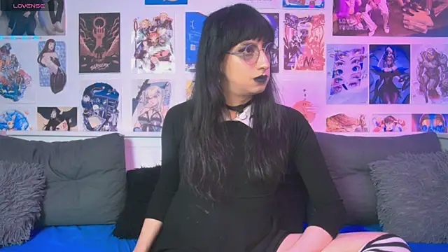 Snapshot of snowblack_ chatting on November 1, 2025, 4:56 pm snowblack online show from November 1, 2025, 4:56 pm