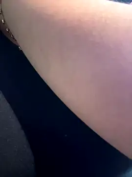 LunaBaker-1 online show from October 24, 2025, 7:46 pm