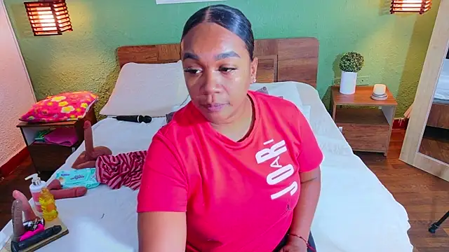 Snapshot of dannaahbrown chatting on April 17, 2026, 11:29 pm dannaahbrown online show from April 17, 2026, 11:29 pm