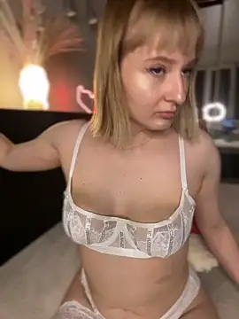 evaran  online show from April 4, 2026, 4:46 pm