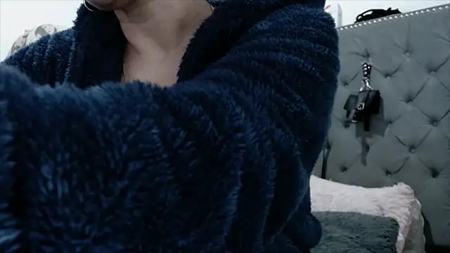 Snapshot of KaiicyQuuen chatting on February 19, 2025, 11:28 am KaiicyQuuen online show from February 19, 2025, 11:28 am