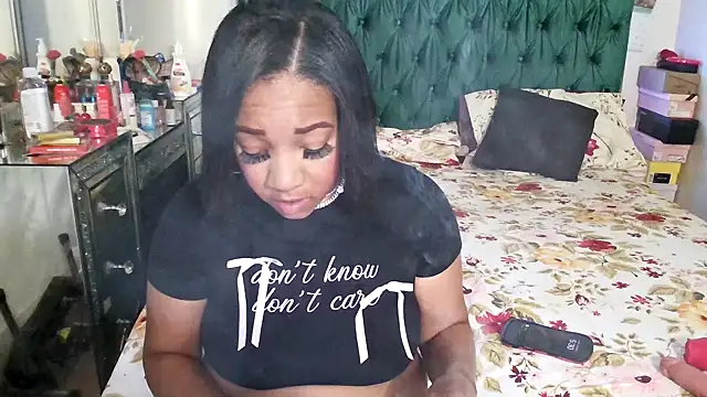 YasmineMinaj online show from September 21, 2025, 9:31 pm