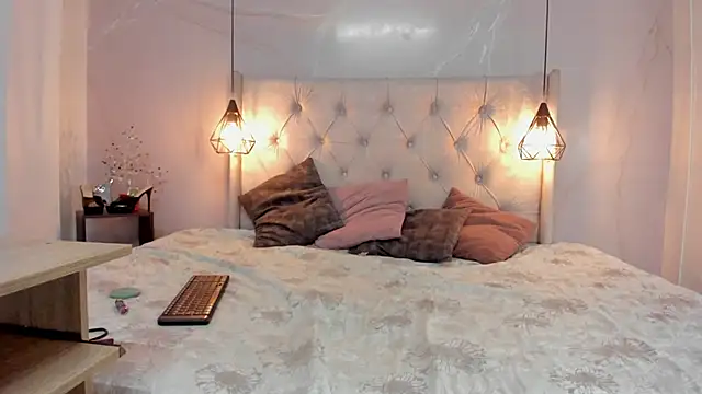 SakuraLee  online show from February 12, 2026, 11:32 am