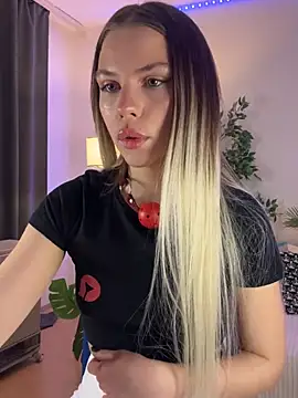 KittyKatyDream online show from February 3, 2025, 4:31 pm