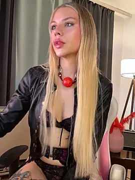 KittyKatyDream online show from April 11, 2026, 4:43 pm