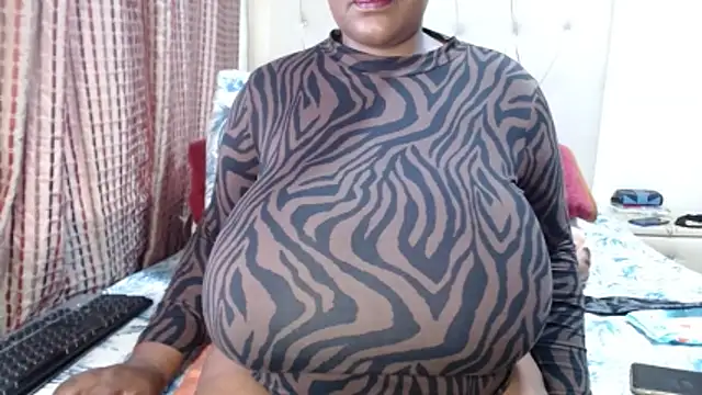 CHOCOLATEDARKBUSTYX online show from March 3, 2026, 6:09 am