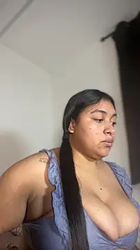 Soysofiarodrigu online show from December 3, 2025, 9:14 pm