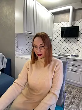 Snapshot of LybovNTV chatting on December 15, 2025, 5:24 am LybovNTV online show from December 15, 2025, 5:24 am