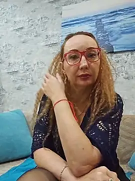 Snapshot of LybovNTV chatting on November 16, 2025, 2:00 pm LybovNTV online show from November 16, 2025, 2:00 pm