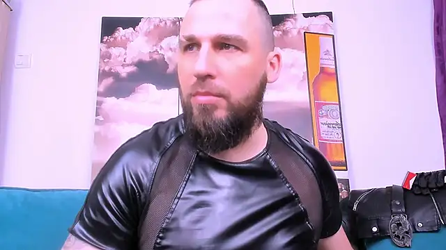 Snapshot of ArmandoSteel4u chatting on March 8, 2025, 12:11 am ArmandoSteel4u online show from March 8, 2025, 12:11 am