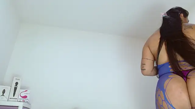 Snapshot of sashacreamy_ chatting on September 23, 2025, 4:08 am sashacreamy online show from September 23, 2025, 4:08 am