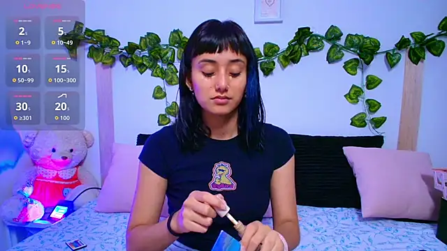 tati cardenas online show from September 25, 2025, 4:51 am